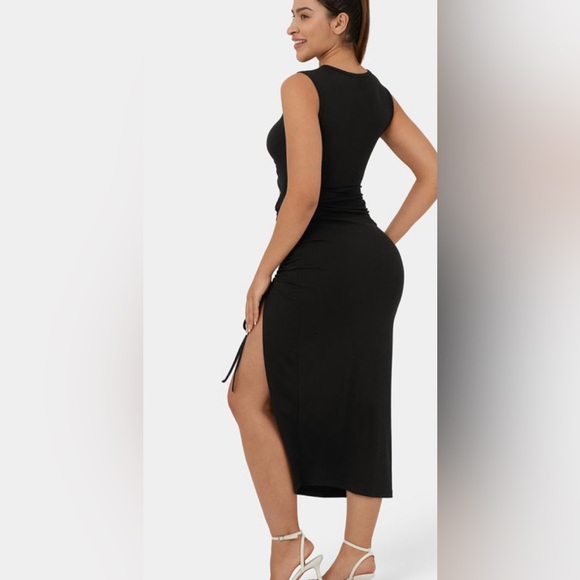 Halara Round Neck Twisted Cut Out Ruched Drawstring Bodycon Midi Dress M NWT - Picture 2 of 7